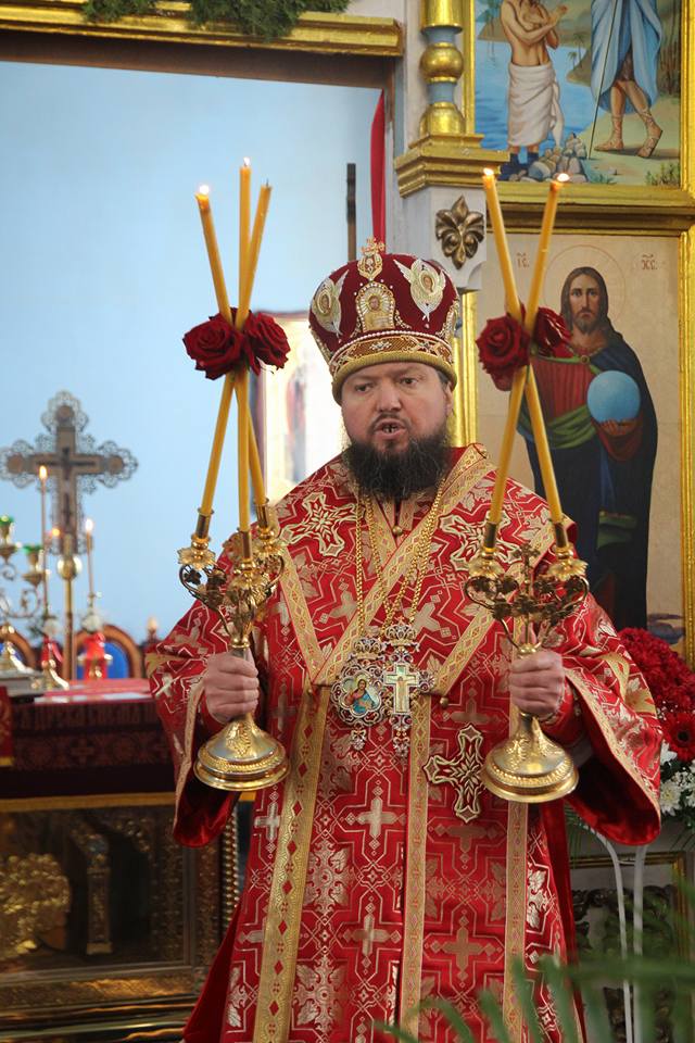 Архієпископ Никодим звершив святу Літургію в Успенському храмі смт. Романів.