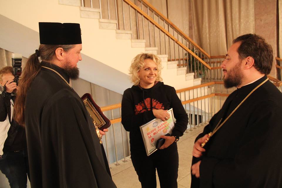 Архієпископ Никодим відвідав арт-проект Оскар і Рожева пані.