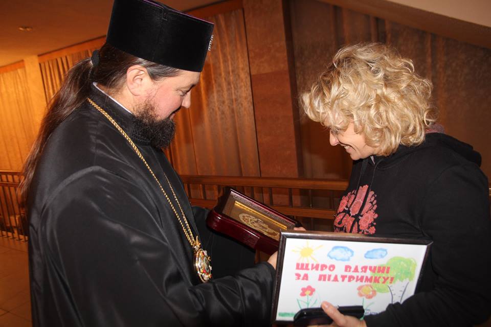 Архієпископ Никодим відвідав арт-проект Оскар і Рожева пані.