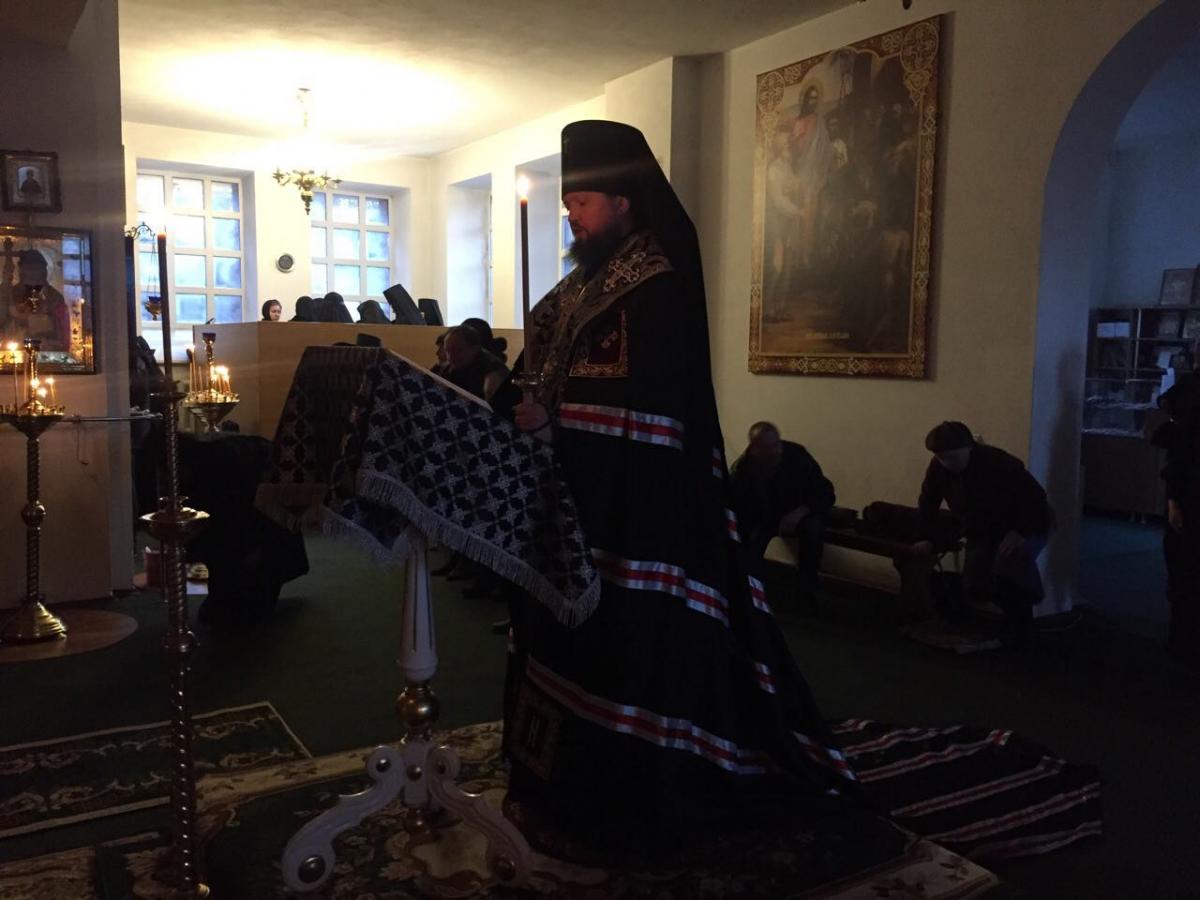 Архієпископ Никодим звершив читання четвертої частини Великого покаянного канону Андрія Критського.