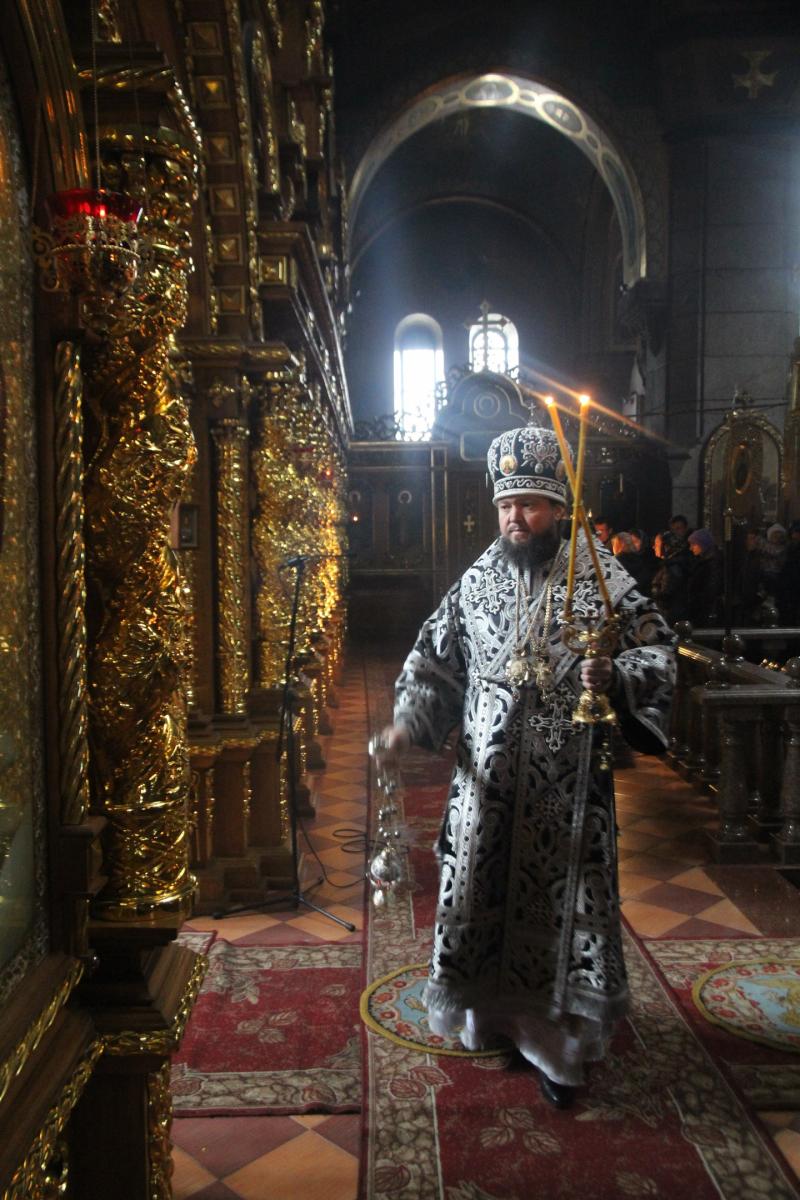 Архієпископ Никодим звершив першу в цьому році літургію Напередосвячених Дарів.