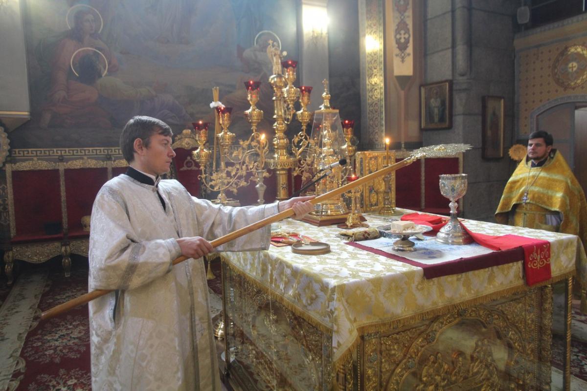 Архієпископ Никодим очолив недільну літургію у кафедральному соборі обласного центру!