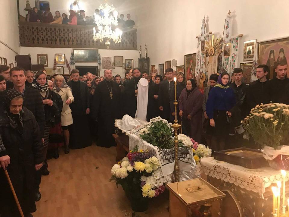 Архіпастир звершив заупокійну молитву над спочилим кліриком Волинської єпархії