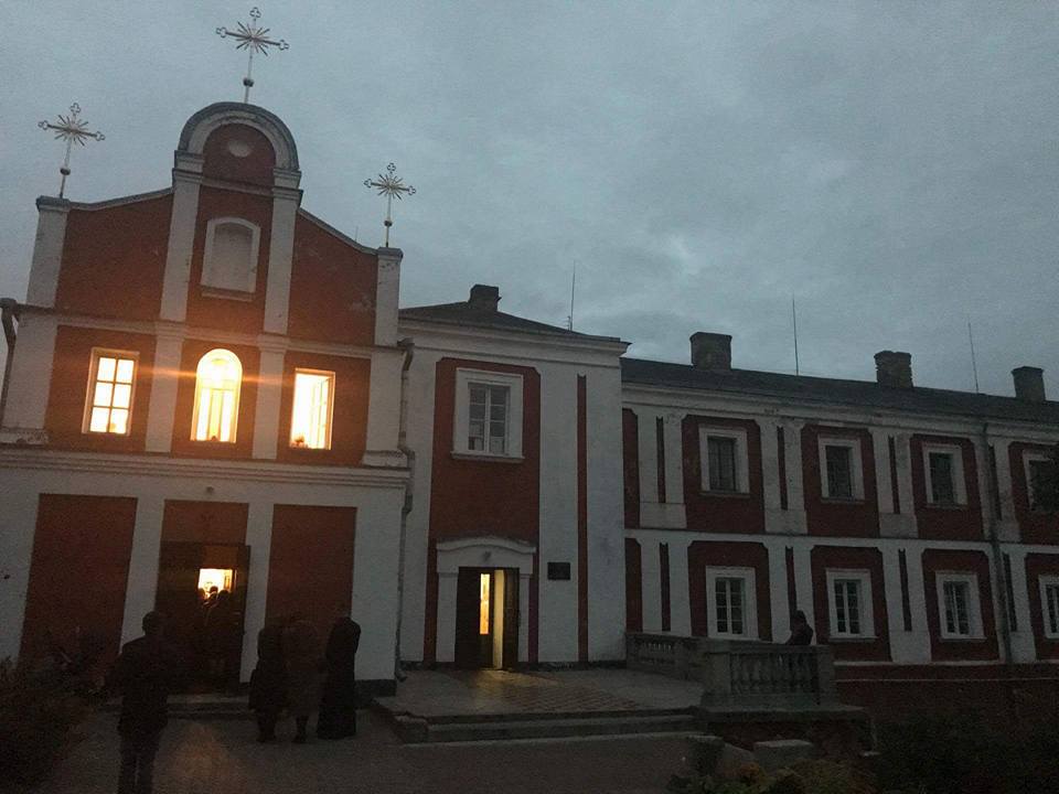 Архіпастир звершив заупокійну молитву над спочилим кліриком Волинської єпархії