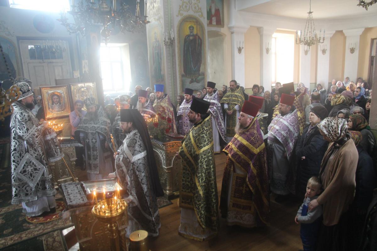 Бердичів. Загальна сповідь священослужителів благочиння.