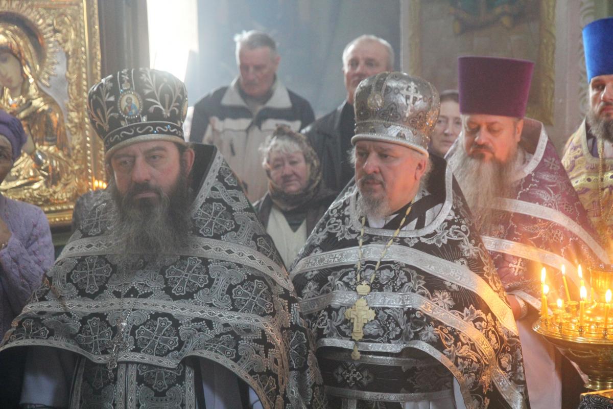Бердичів. Загальна сповідь священослужителів благочиння.