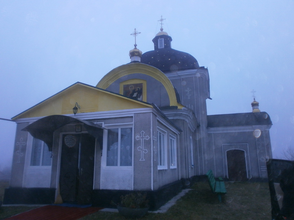 За Божественною Літургією парафіяни Свято-Іоанно-Богословського храму с. Скраглівки молилися за мир