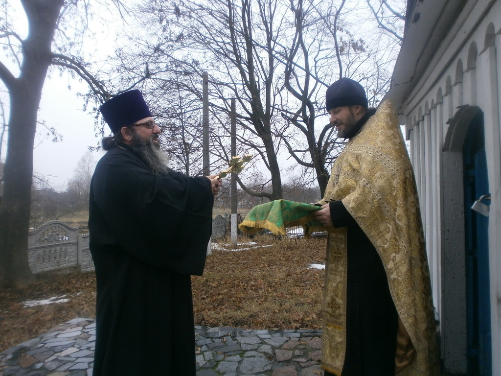 У храмі Різдва Пресвятої Богородиці с. Озадівки звершено молебень за мир