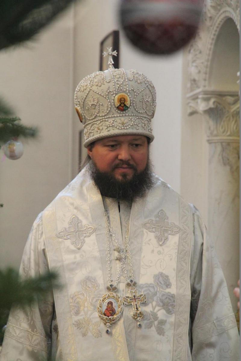 Київ. Архієпископ Никодим звершив Божественну літургію в Свято-Варваринському храмі