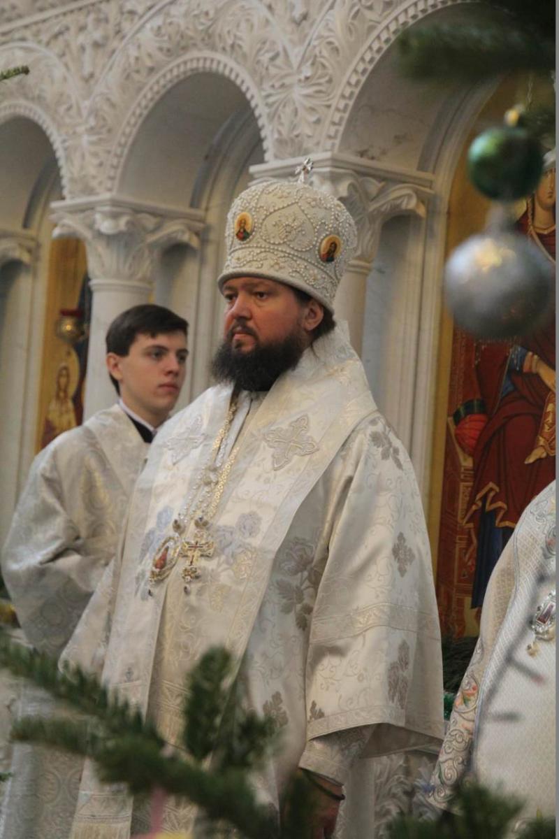 Київ. Архієпископ Никодим звершив Божественну літургію в Свято-Варваринському храмі