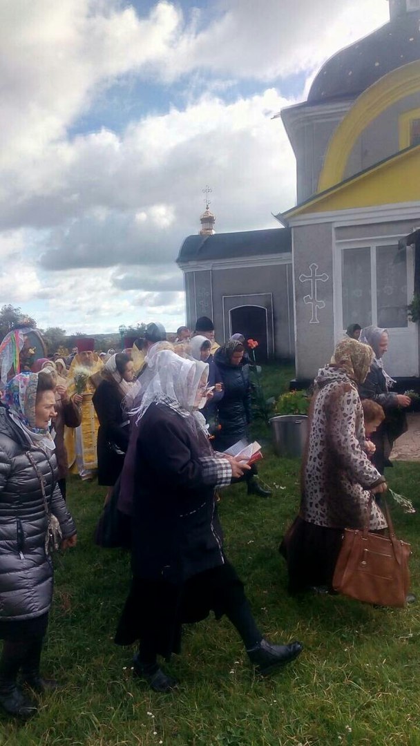 Престольне свято у селі Скраглівці: вшанування пам’яті Святого Апостола і Євангеліста Іоанна Богослова