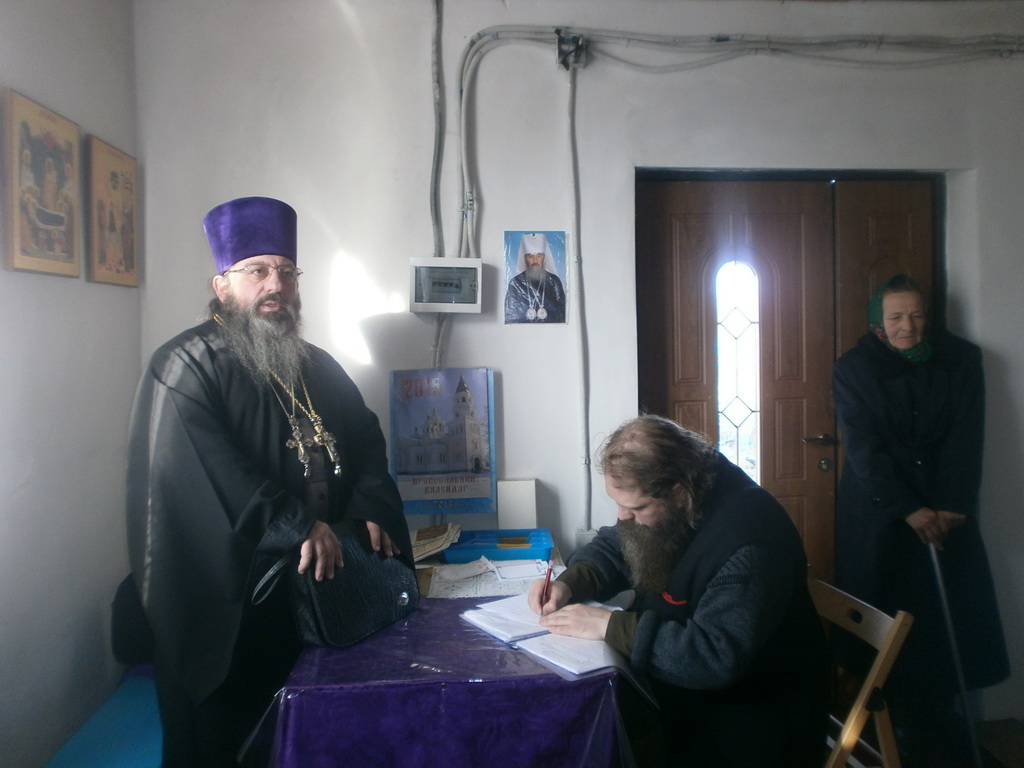Божественна Літургія у храмі Різдва Пресвятої Богородиці с. Красівки: з молитвою за мир в Україні