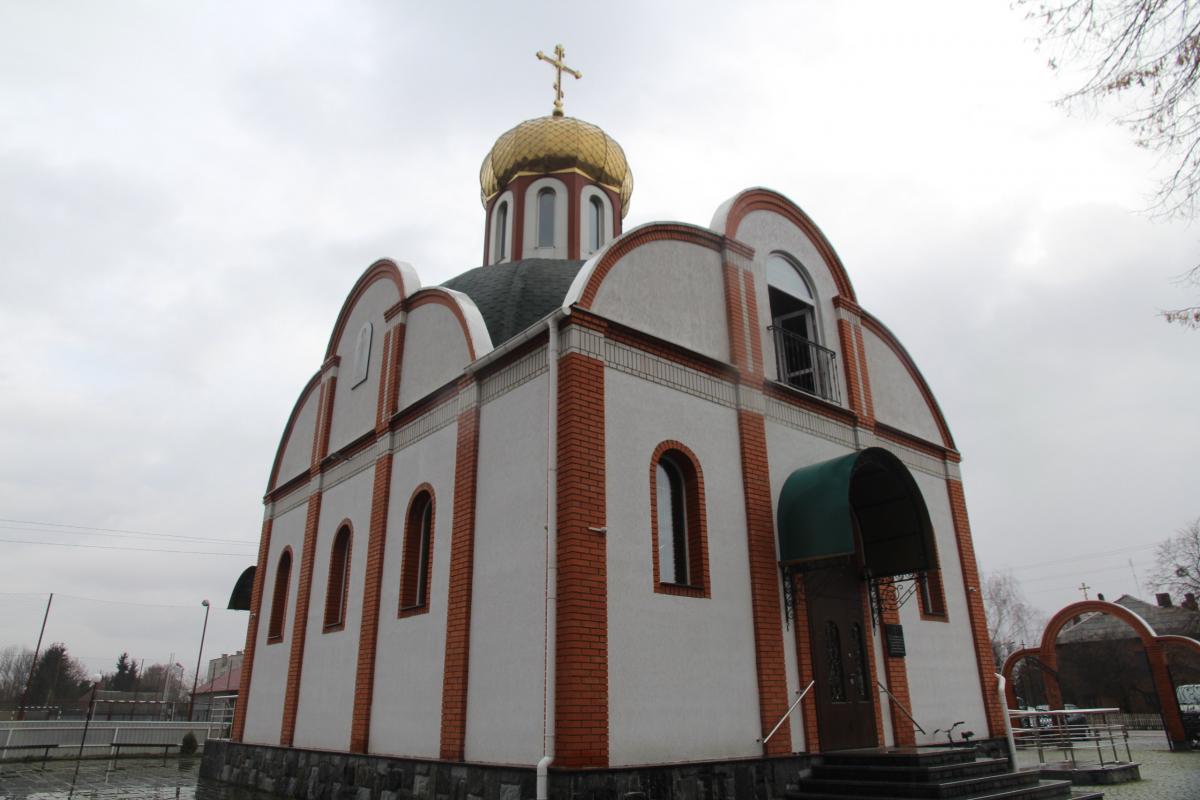 Сповідь священослужителів Черняхівського благочиння. Божественна літургія у Головино.