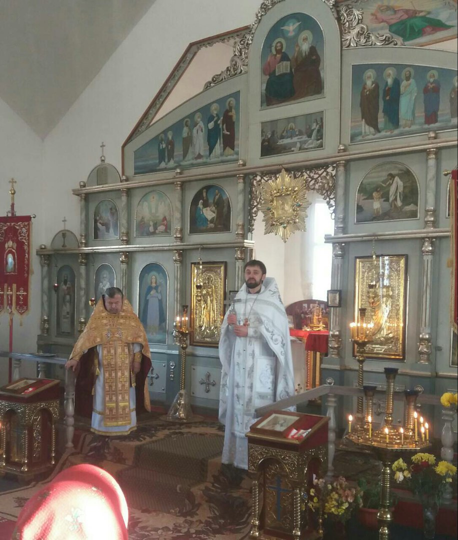 Настоятель Свято-Димитрівського храму смт Гришківців протоієрей Юрій Рибачок молитовно відзначив своє 40-річчя!