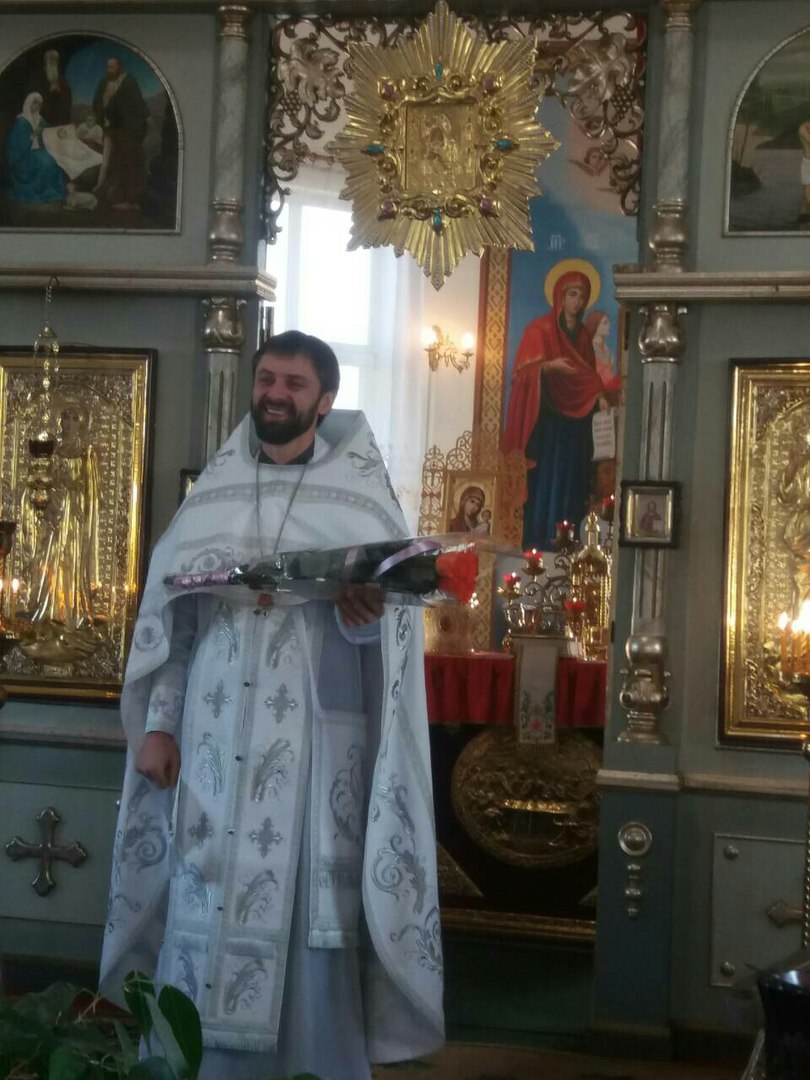 Настоятель Свято-Димитрівського храму смт Гришківців протоієрей Юрій Рибачок молитовно відзначив своє 40-річчя!