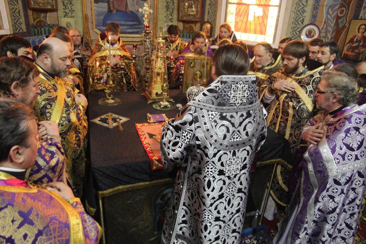 Вереси. Літургія Напередосвячених Дарів архієрейським чином.