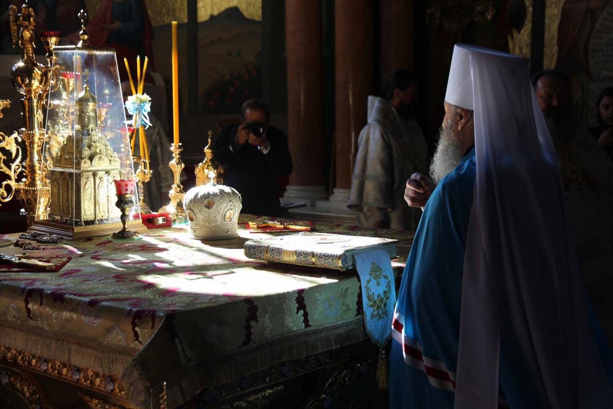 Київ. Архієпископ Никодим взяв участь в заупокійній літургії за спочилим Предстоятелем УПЦ!