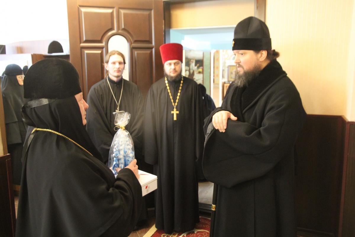 Архієпископ Никодим відвідав Свято-Анастасіївський жіночий монастир у Житомирі.