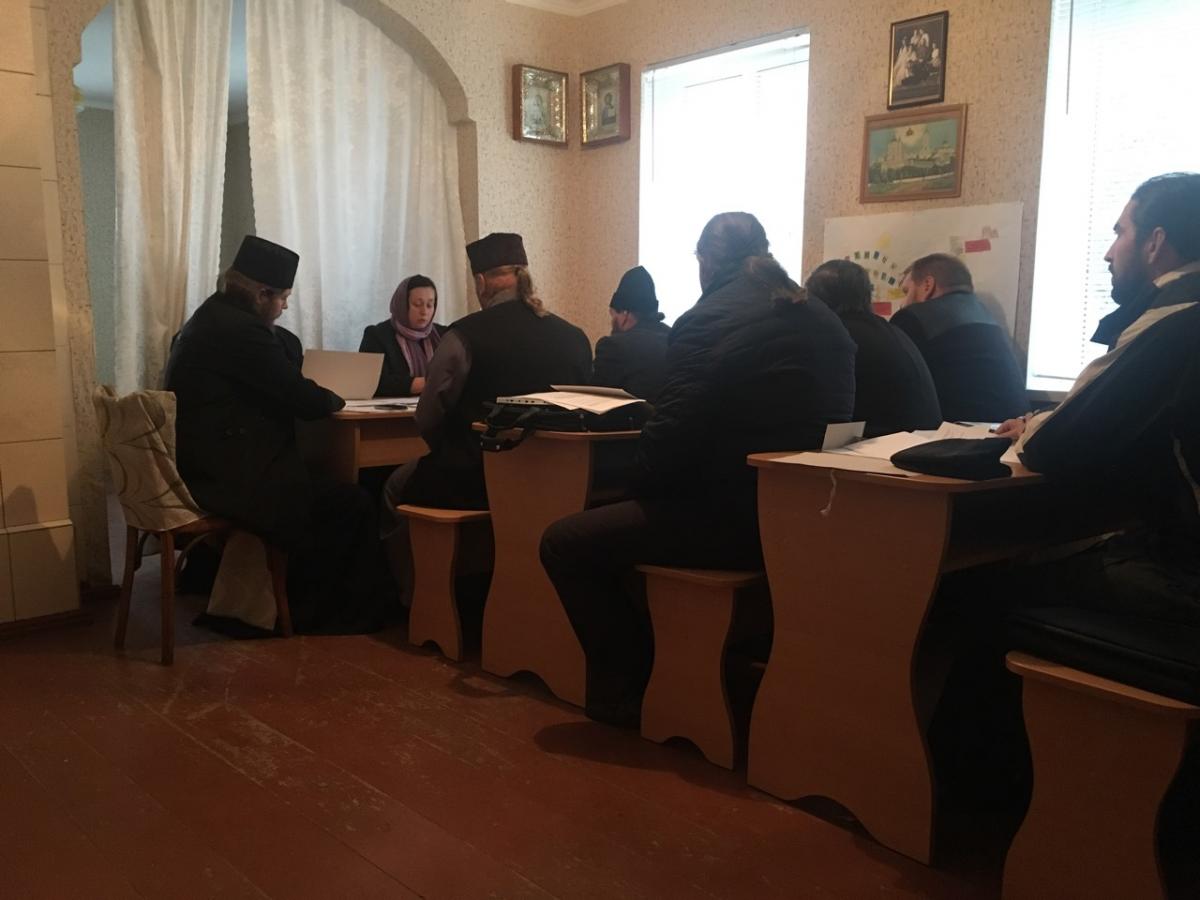 Разом із юристом зібрання духовенства Попільнянського благочиння відвідав керівник відділу по міжконфеційним відносинам