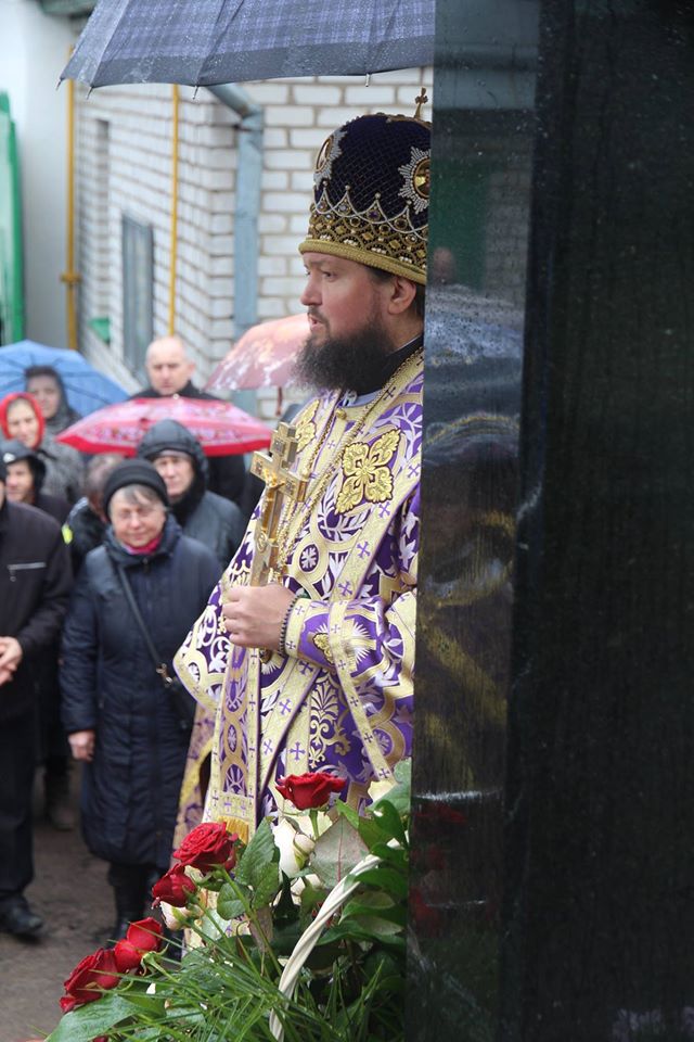 Хрестопоклонна Неділя. Божественна літургія та освячення Поклонного Хреста на території Успенського собору міста Житомира!