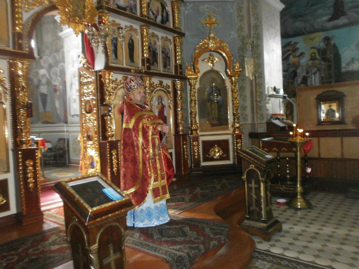 Дев’ятого травня в усіх храмах Бердичівського благочиння були звершені заупокійні богослужіння за загиблими в роки Другої світової війни і молебні за мир та захисників Вітчизни