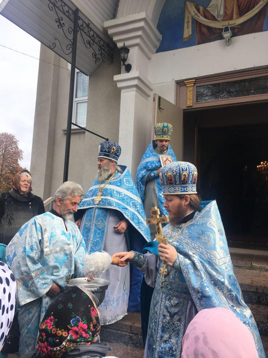Покров Пресвятої Богородиці молитовно відзначили у Попільні