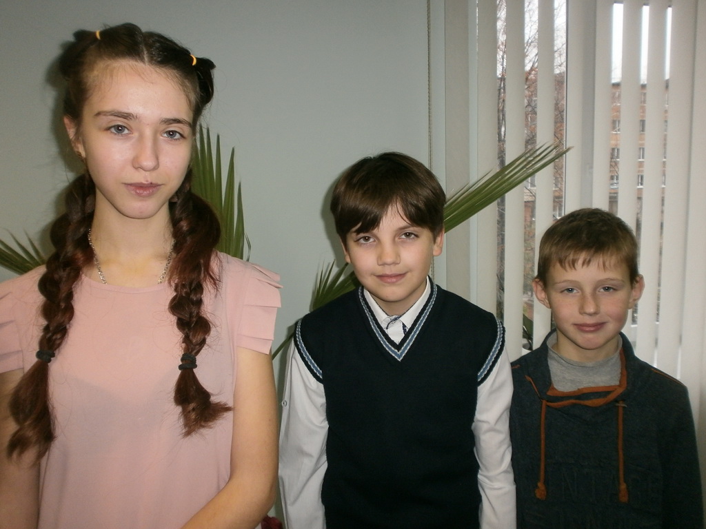Учні Недільної школи «Іскринка» при храмі ікони Матері Божої «Цілителька» привітали концертною програмою головного лікаря Бердичівської ЦМЛ із Днем народження