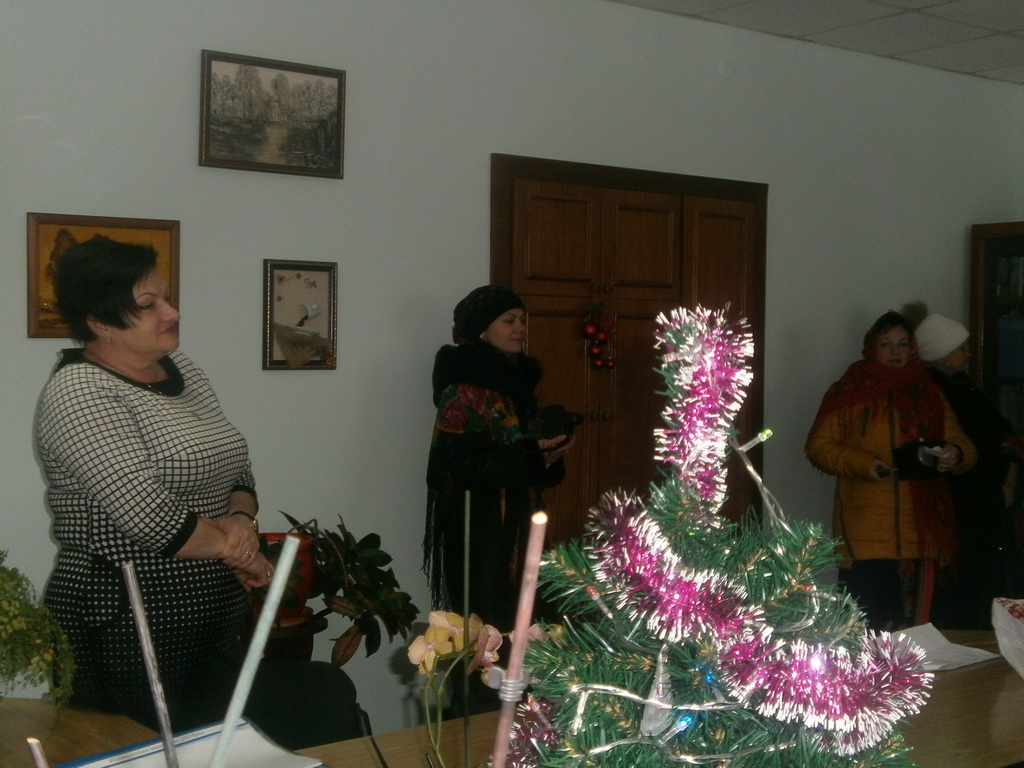 У Бердичеві вихованці Недільної школи «Іскринка» при храмі ікони Божої Матері «Цілителька» тішили жителів колядками