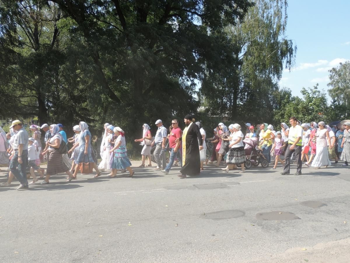 Хресна хода з Баранівки вирушила до Почаївської Лаври