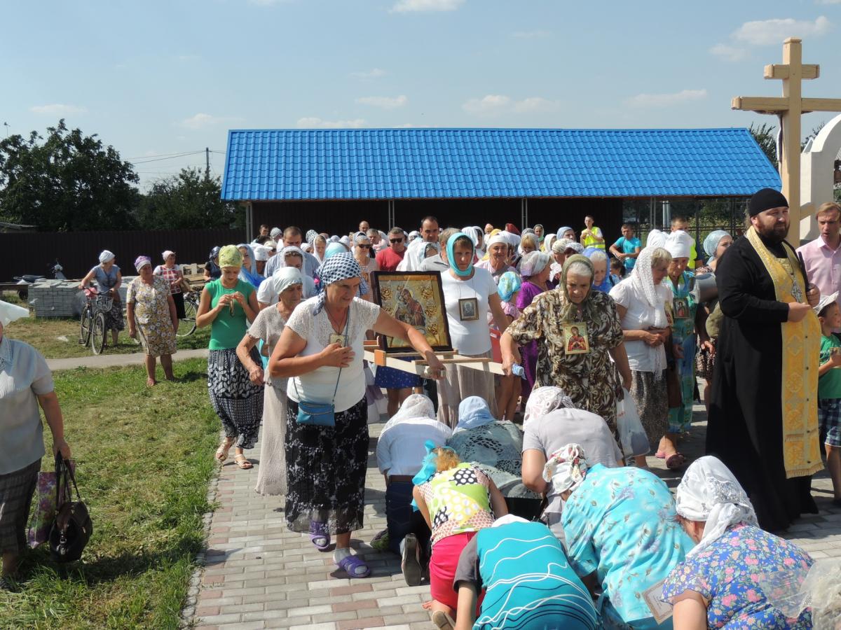Хресна хода з Баранівки вирушила до Почаївської Лаври