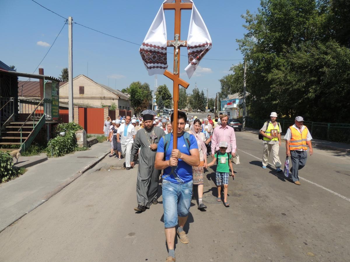 Хресна хода з Баранівки вирушила до Почаївської Лаври