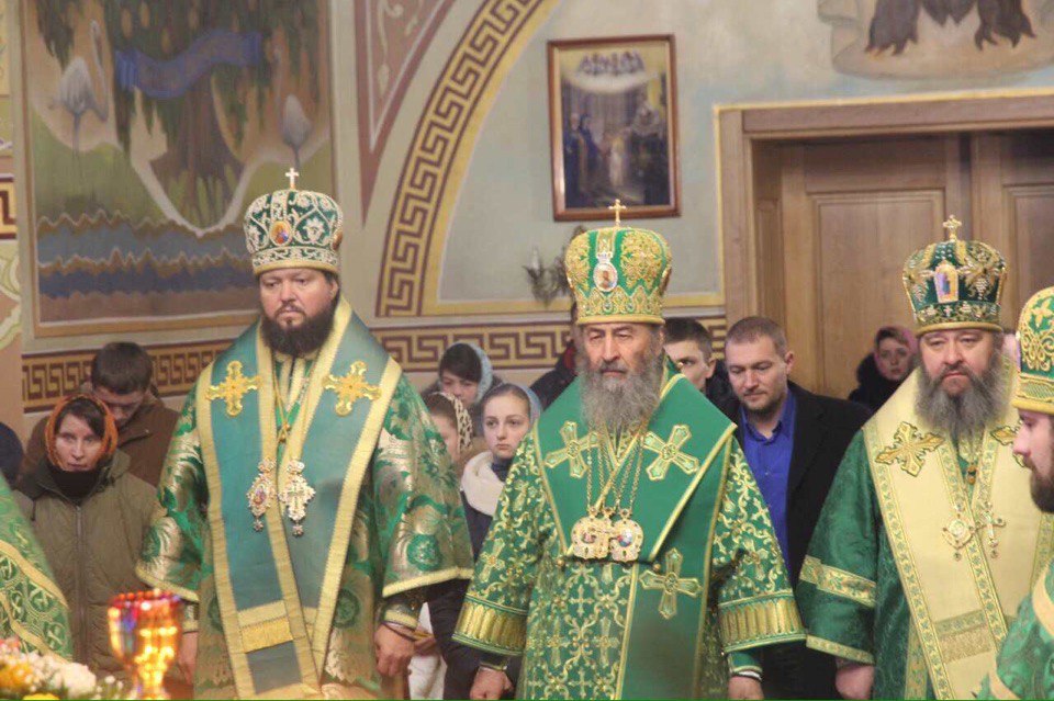 У Зимненській Святогірській Свято-Успенській обителі архієпископ Никодим молився за Божественною літургією разом із Предстоятелем УПЦ