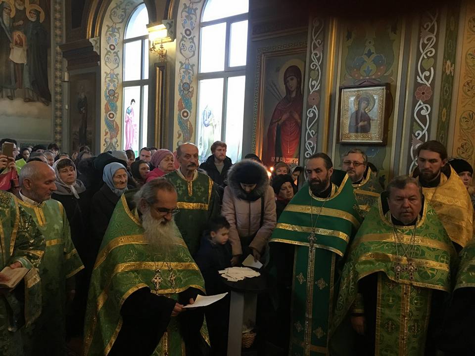 У Житомирі перебуває часточки мощей святих благовірних Петра і Февронії!