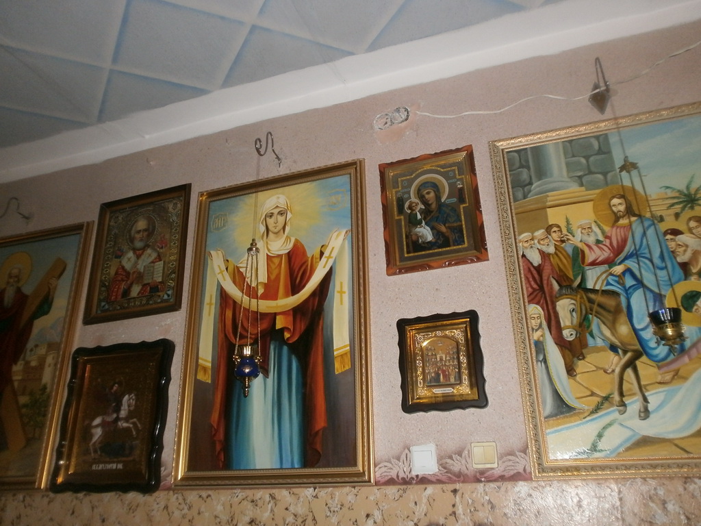 На Божественній Літургії у Свято-Георгіївському храмі м. Бердичева віруючі підносили молитви за мир