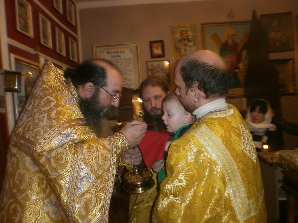 На Божественній Літургії у Свято-Георгіївському храмі м. Бердичева віруючі підносили молитви за мир