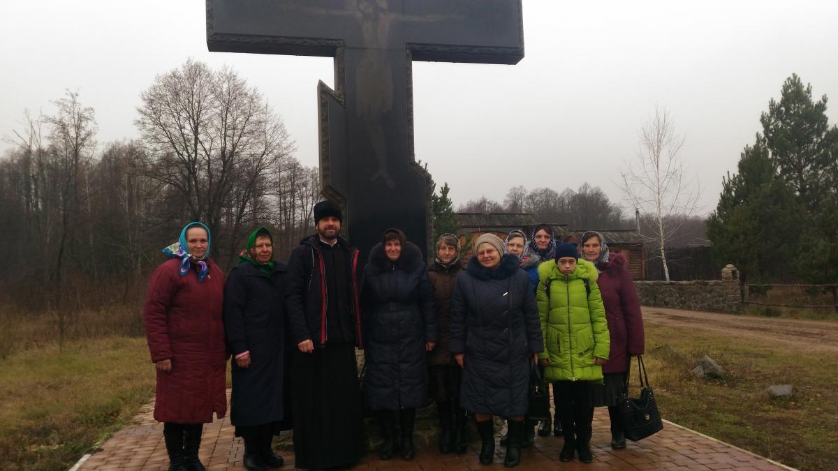ПАЛОМНИЦЬКА ПОЇЗДКА ПРИХОЖАН СВЯТО – МИХАЙЛІВСЬКОГО ХРАМУ С.СОКОЛІВ ПУЛИНСЬКОГО БЛАГОЧИННЯ ДО УРОЧИЩА «КИП»ЯЧЕ»