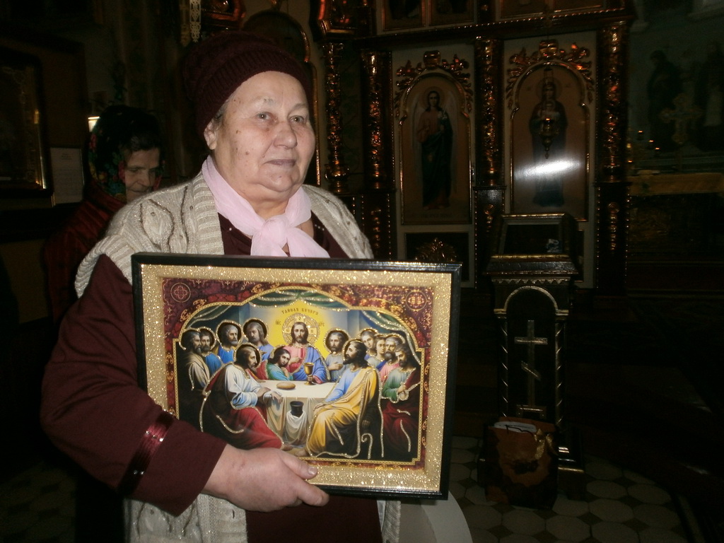 Сторічну парафіянку Свято-Миколаївського собору Катерину Андріївну Ходакову привітали з віковим ювілеєм!