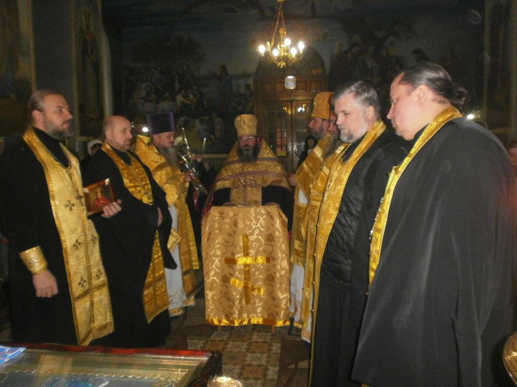 Сторічну парафіянку Свято-Миколаївського собору Катерину Андріївну Ходакову привітали з віковим ювілеєм!