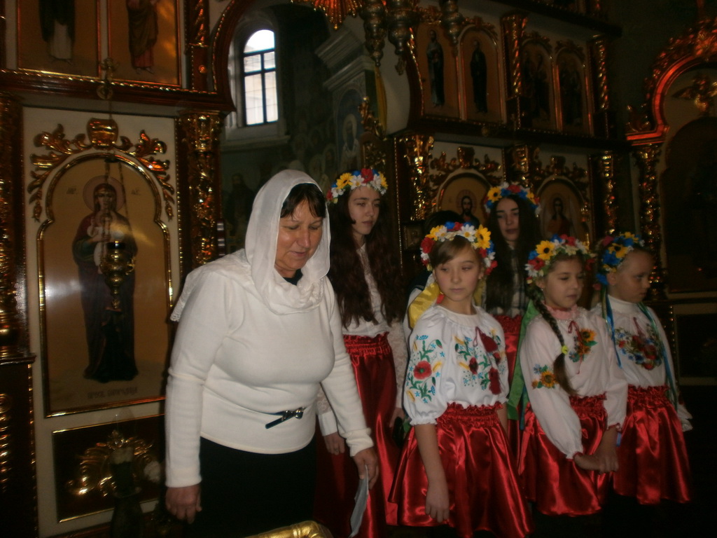 Сторічну парафіянку Свято-Миколаївського собору Катерину Андріївну Ходакову привітали з віковим ювілеєм!