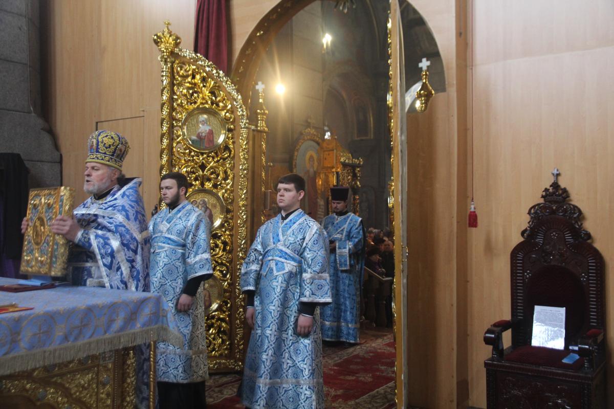 Архієрейське богослужіння в день свята Введення Богоматері у храм!.