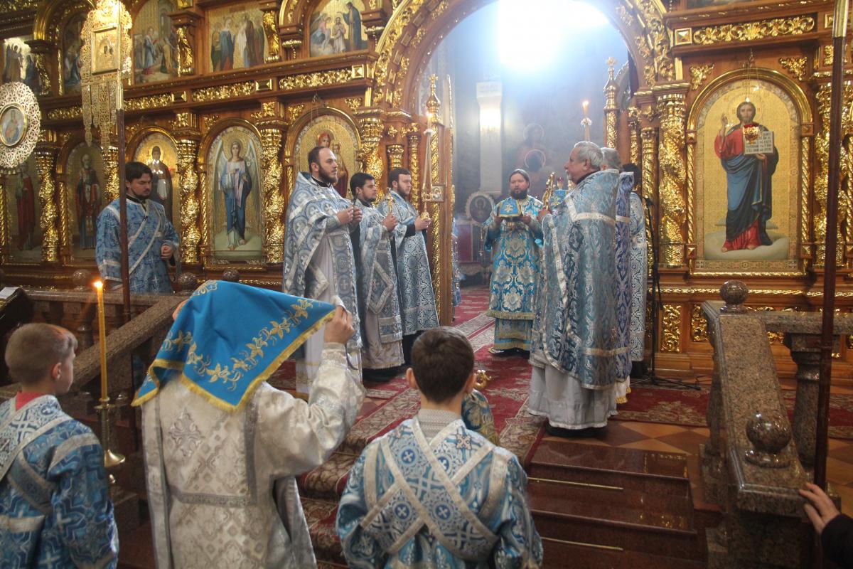 Архієрейське богослужіння в день свята Введення Богоматері у храм!.