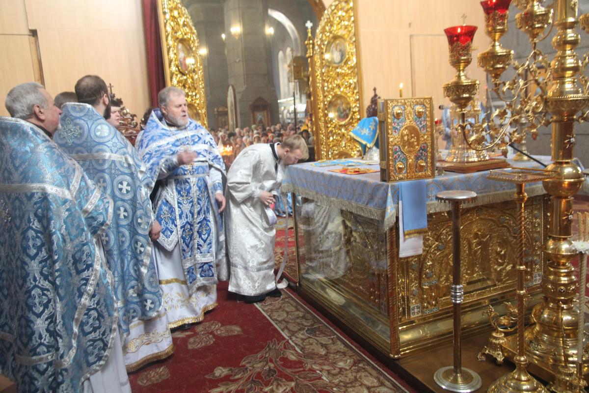 Архієрейське богослужіння в день свята Введення Богоматері у храм!.