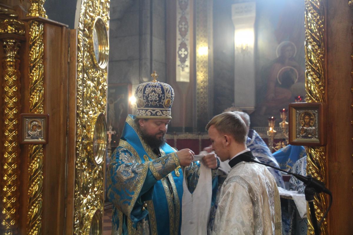 Архієрейське богослужіння в день свята Введення Богоматері у храм!.