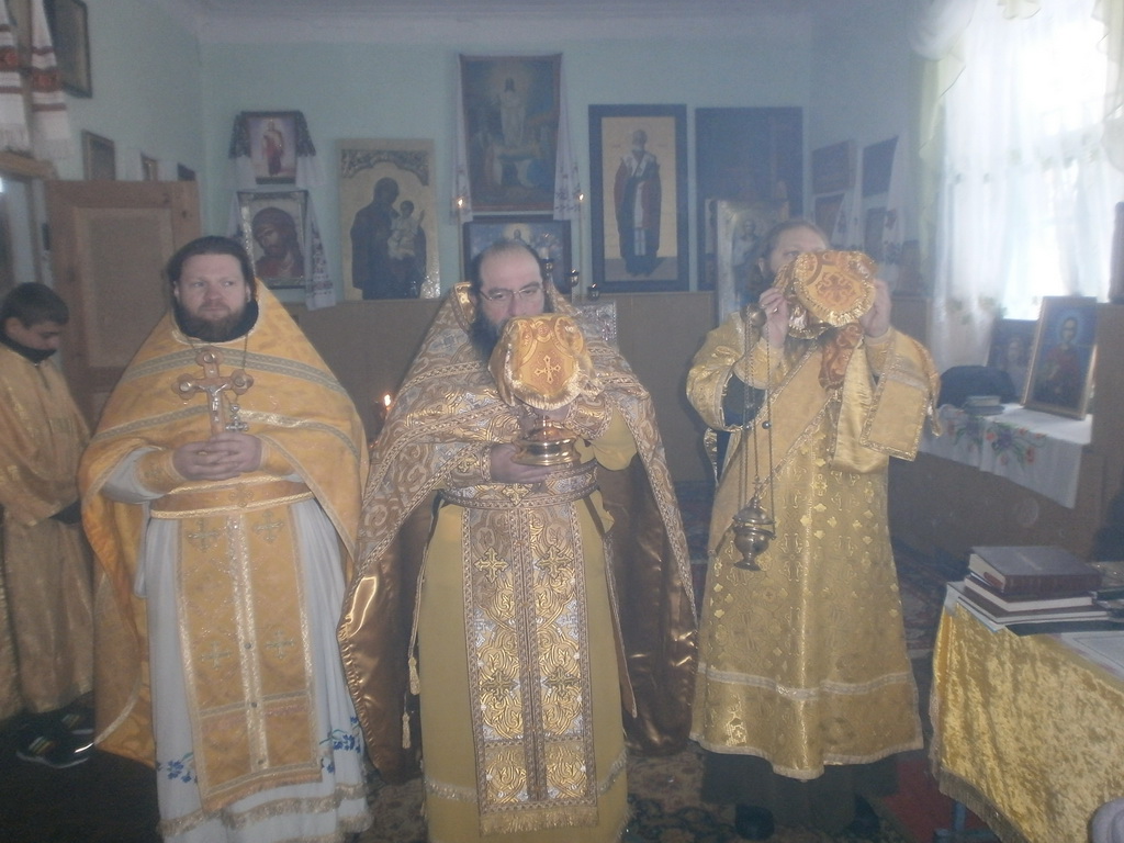 У Свято-Михайлівському храмі села Маркушів звершено соборну Божественну Літургію
