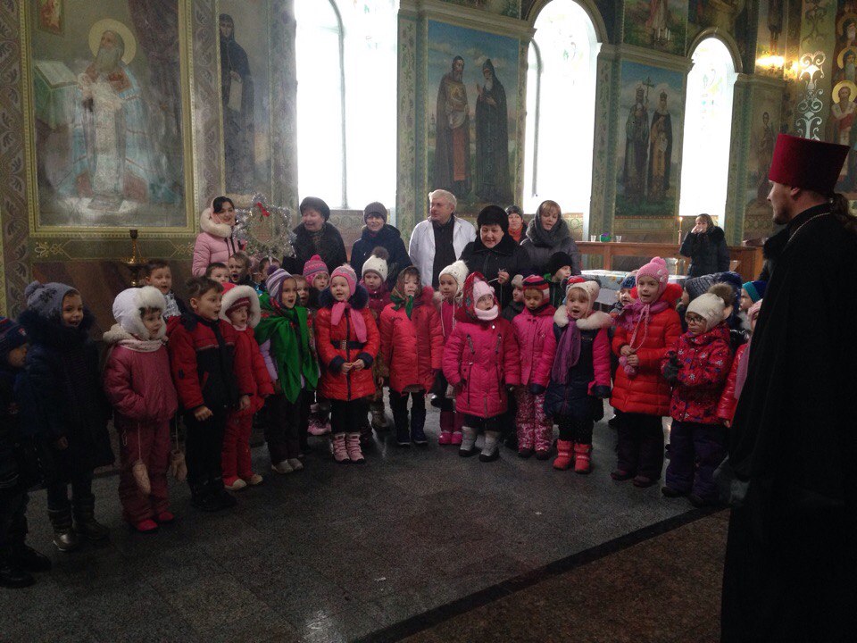 У Подільську церкву завітали малень колядники!