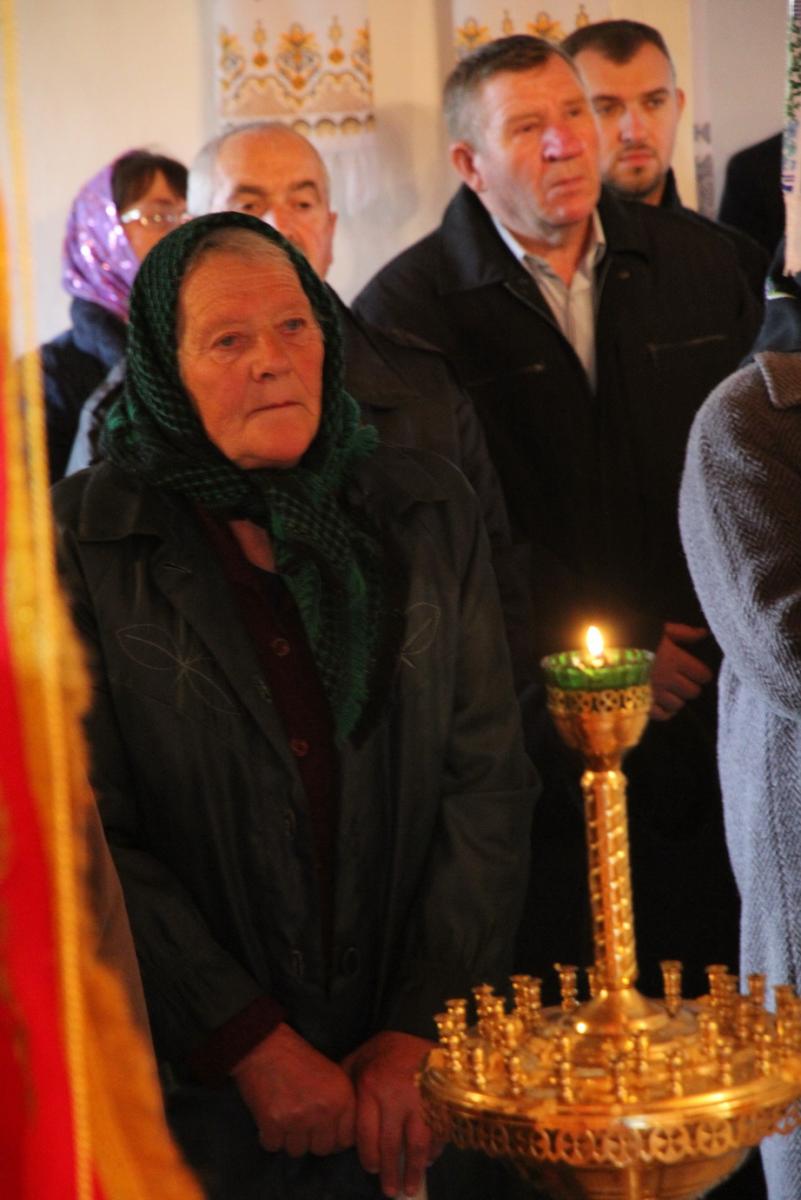 Архієрейський візит у Любарське благочиння: освячення храму у Малому Браталові!