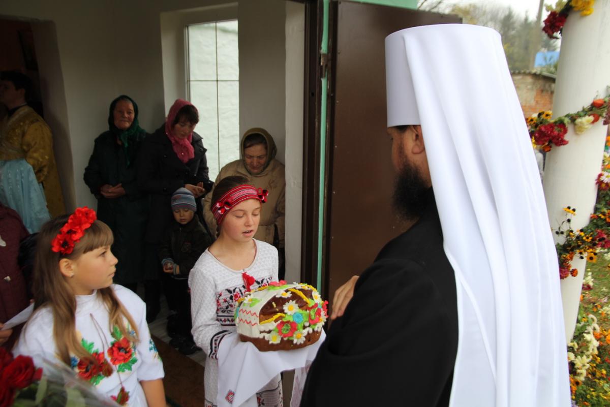 Архієрейський візит у Любарське благочиння: освячення храму у Малому Браталові!
