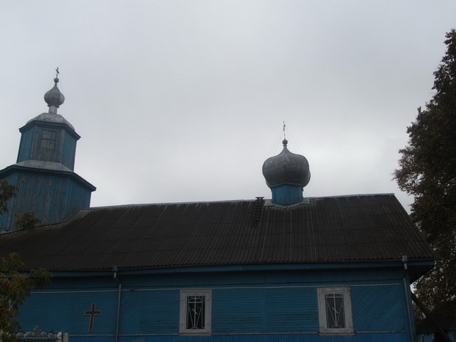 Освячення накупольного хреста.