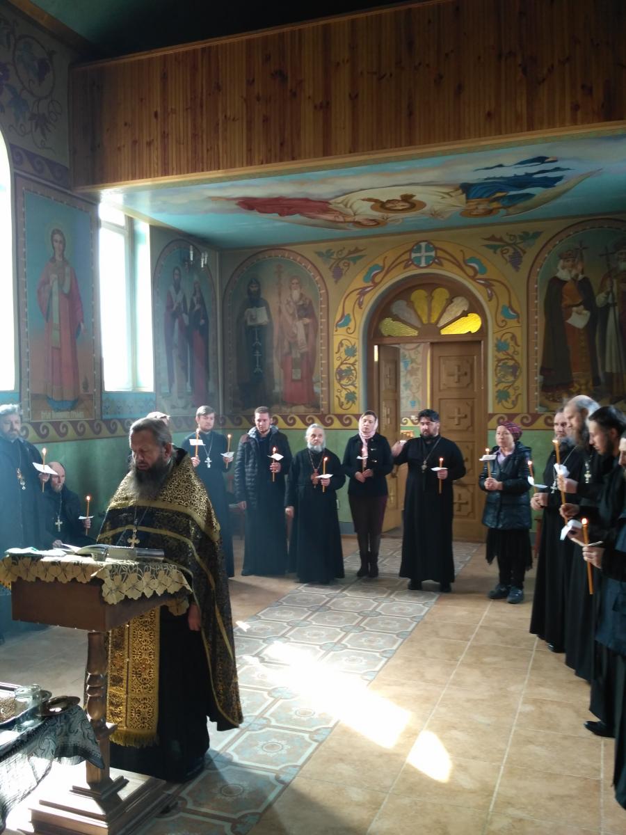 Соборування священиків.