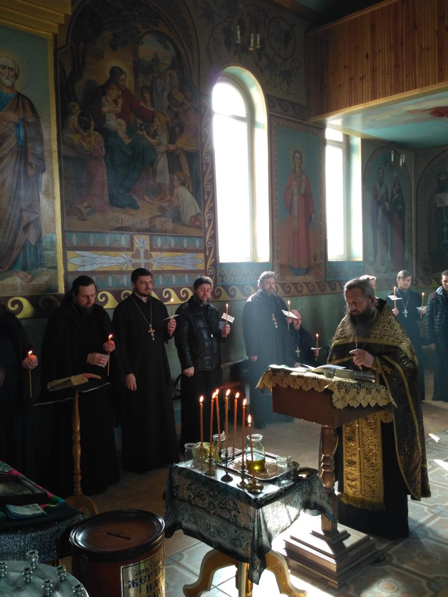 Соборування священиків.